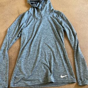 Nike hoodie shirt. Never worn in great condition.